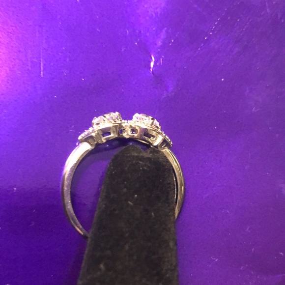 White Topaz sterling Ring - Picture 3 of 3